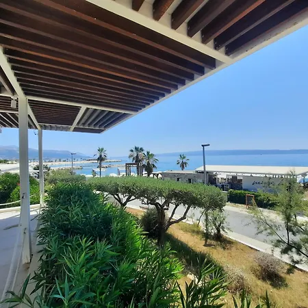 Tiki With A Large Terrace شقة *