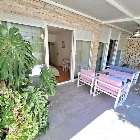 Tiki With A Large Terrace شقة